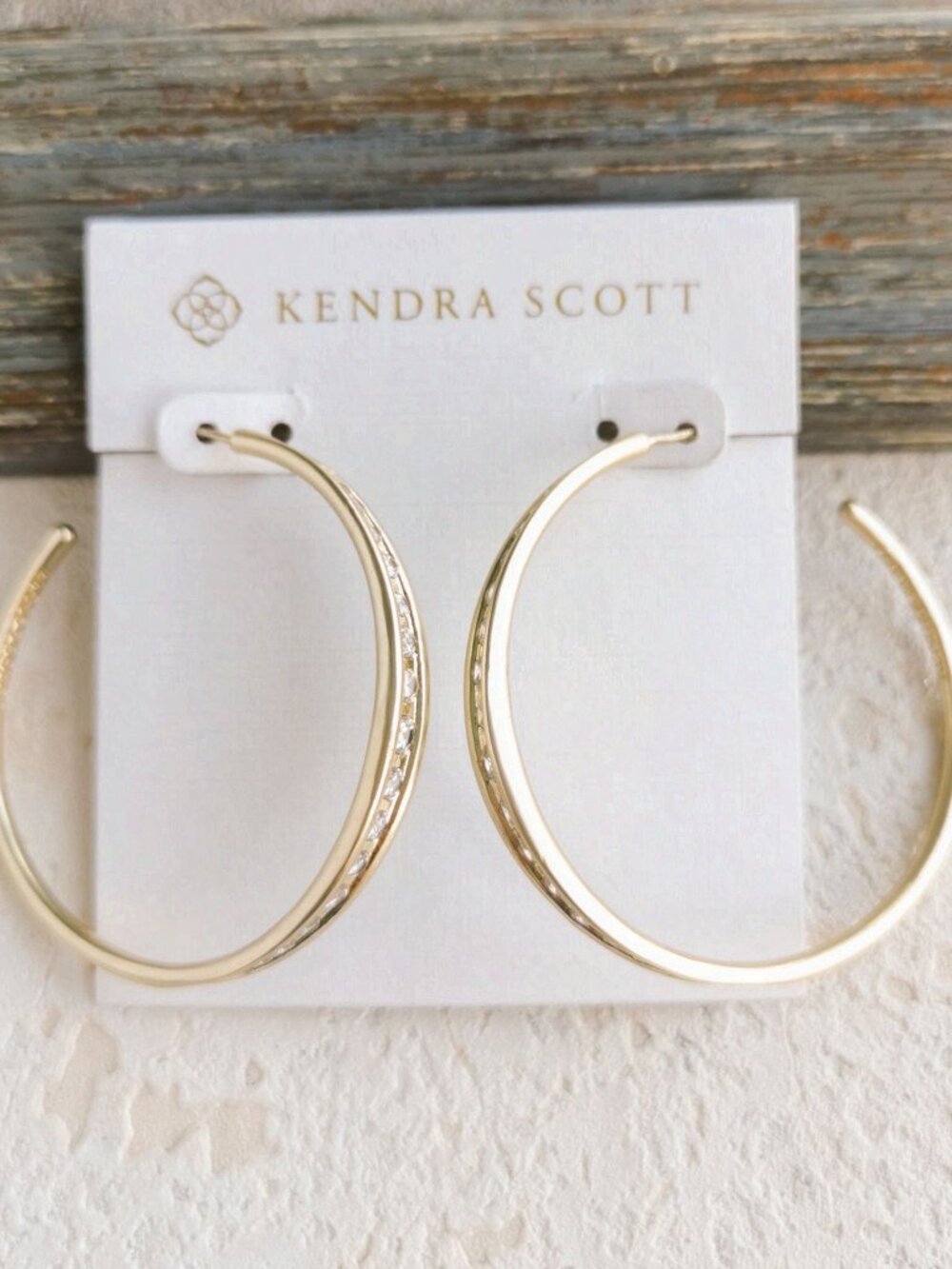 Kendra Scott ❤️ Selena Gold Hoop Earrings